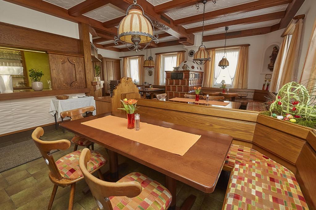 Hotel Rössle Trochtelfingen Kültér fotó